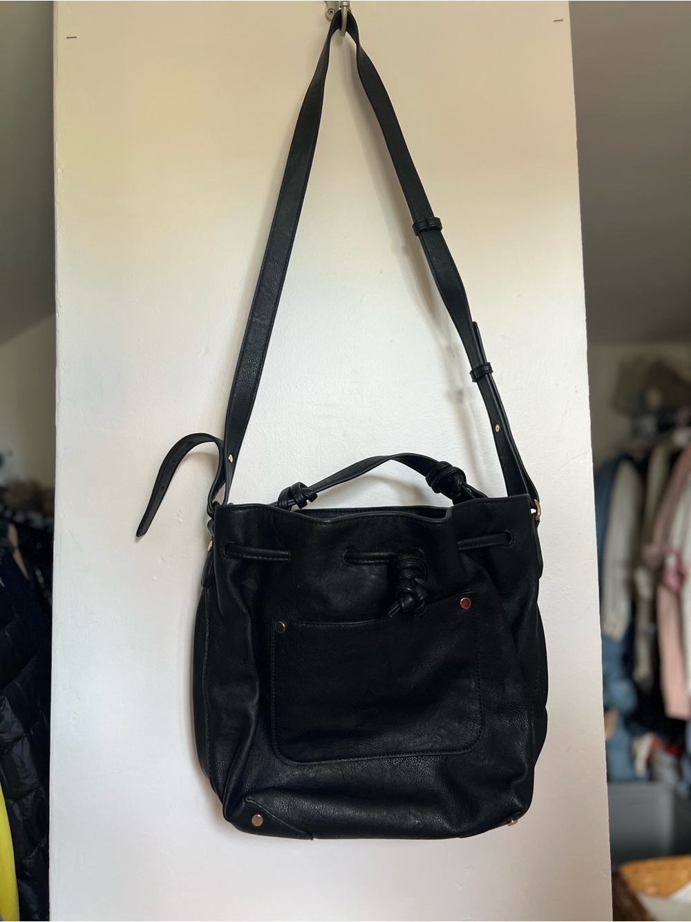 Black Leather Bucket Shoulder Bag - Classic Everyday Tote